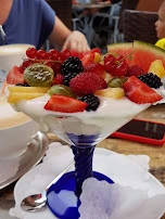Müsli Mit Joghurt & Frischen Früchten